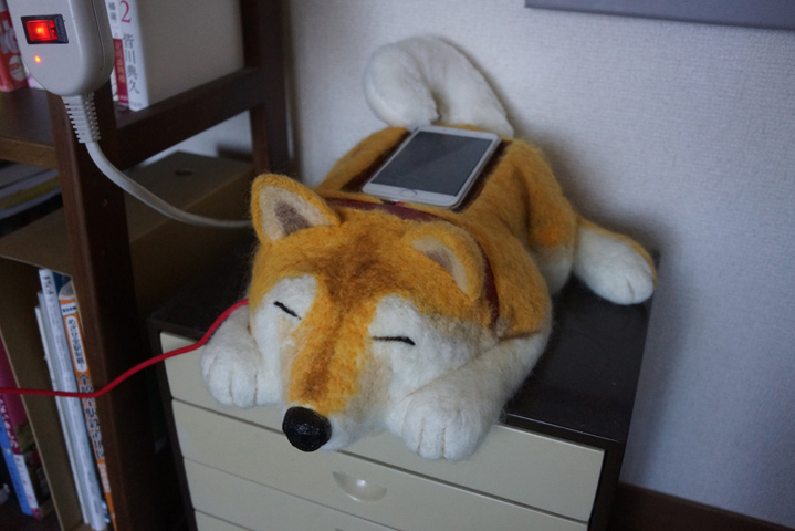 柴犬型スマホ充電スタンドを作ってみたら 癒されるけどデカかった スタッフブログ マイネ王